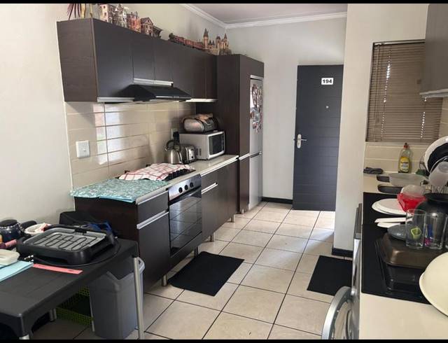 3 BEDROOM PROPERTY TO RENT IN GREENSTONE HILL